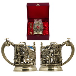 Чайный набор в подарочной коробке из дерева, обтянутой бумвинилом: подстаканник с гербом нефтяников и газовиков, хрустальный стакан и ложка, точное объемное литье, бронза, стекло, эмаль