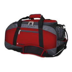 Спортивная сумка "SWISSGEAR " на сверхпрочных молниях, с боковым внешним карманом, плечевым ремнем, отделением для обуви, полиэстер, цвет красный
