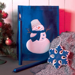 Набор подарочный : 2 свечи высотой 30см, плед из флиса, 120х160см, нвогоднее украшение в войлочной сумке "Снеговик"
