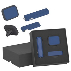 Подарочный набор с покрытием soft touch под зеркальную гравировку: автомобильное зарядное устройство с 2-мя разъёмами USB, флеш-карта, 16 Гб, магнитный держатель для телефона, металл, пластик