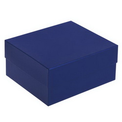 Подарочная коробка из картона, кашированного дизайнерской бумагой