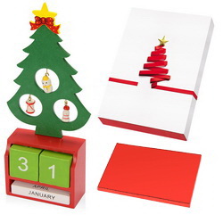 Новогодняя елочка с вечным календарем и в комплекте с игрушками в подарочной упаковке, картон, пластик, дерево