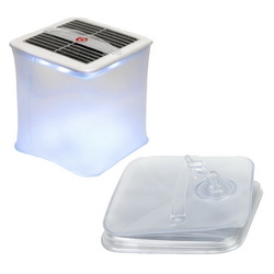 Складная надувная водонепроницаемая лампа с LED подсветкой и зарядкой от солнца, внутри находится литиевая батарея емкостью 1000 мАh, имеет 3 уровня яркости, а также SOS режим, пластик