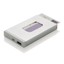 Зарядное устройство на 2500 mah с отделением для визиток и карт, алюминий, пластик. Вмещает до 6 визиток. В комплекте micro USB.