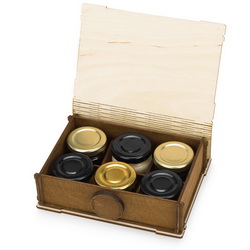 Подарочный набор "Сладкое ассорти" в деревянной шкатулке : 3 баночки варенья (вишня, черная смородина, клубника с мятой) и 3 баночки крем-меда с добавками (ваниль, кофе и шоколад с фундуком), 685 г