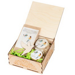 Набор "Счастье гурмана", 2 банки по 90мл на выбор: мед, крем-мед, варенье и иван-чай, 50г в подарочной деревянной коробке-пенале с наполнителем из дизайнерской бумаги