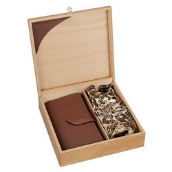 Набор: платок и дамский кошелек в подарочной деревянной коробке, натуральный шелк, кожа