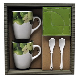 Подарочный набор "Яблочный Спас", на 2 персоны: кружки, чайные ложки и подставки