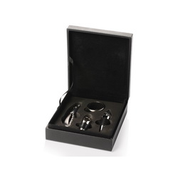 Винный набор (4 предмета): штопор-открывалка, устройство для аккуратного розлива, пробка, капельное кольцо, кожзам, металл, пластик