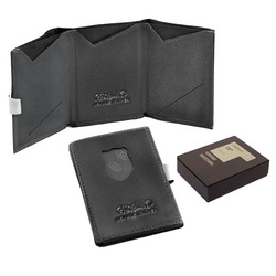 Кошелек S.Quire с окошком для магнитной карты в подарочной упаковке. Имеет 6 дополнительных отделений для пластиковых карт и отделение для купюр, натуральная воловья кожа