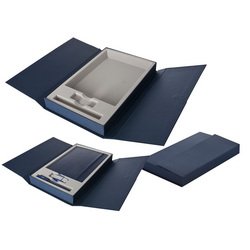 Коробка с флокированным ложементом и 2-мя створками на магните для ежедневника А5, флеш-карты и ручки, переплетный картон