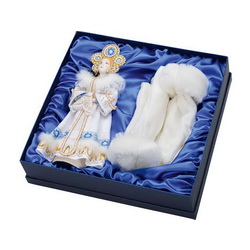 Новогодний набор "Снегурочка": кукла-снегурочка и варежки, фаянс, флис, искусственный мех