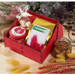 Подарочный набор "Красный цветок" в деревянной коробке: крем-мед с малиной 100 мл, вишня в шоколаде 50 г, чай "Праздничный" черный байховый высший сорт, крупный лист 65 г